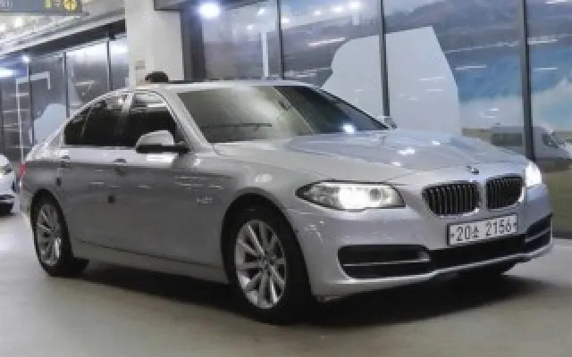 5시리즈 (F10) 528i BMW 2015/04 165,815km
